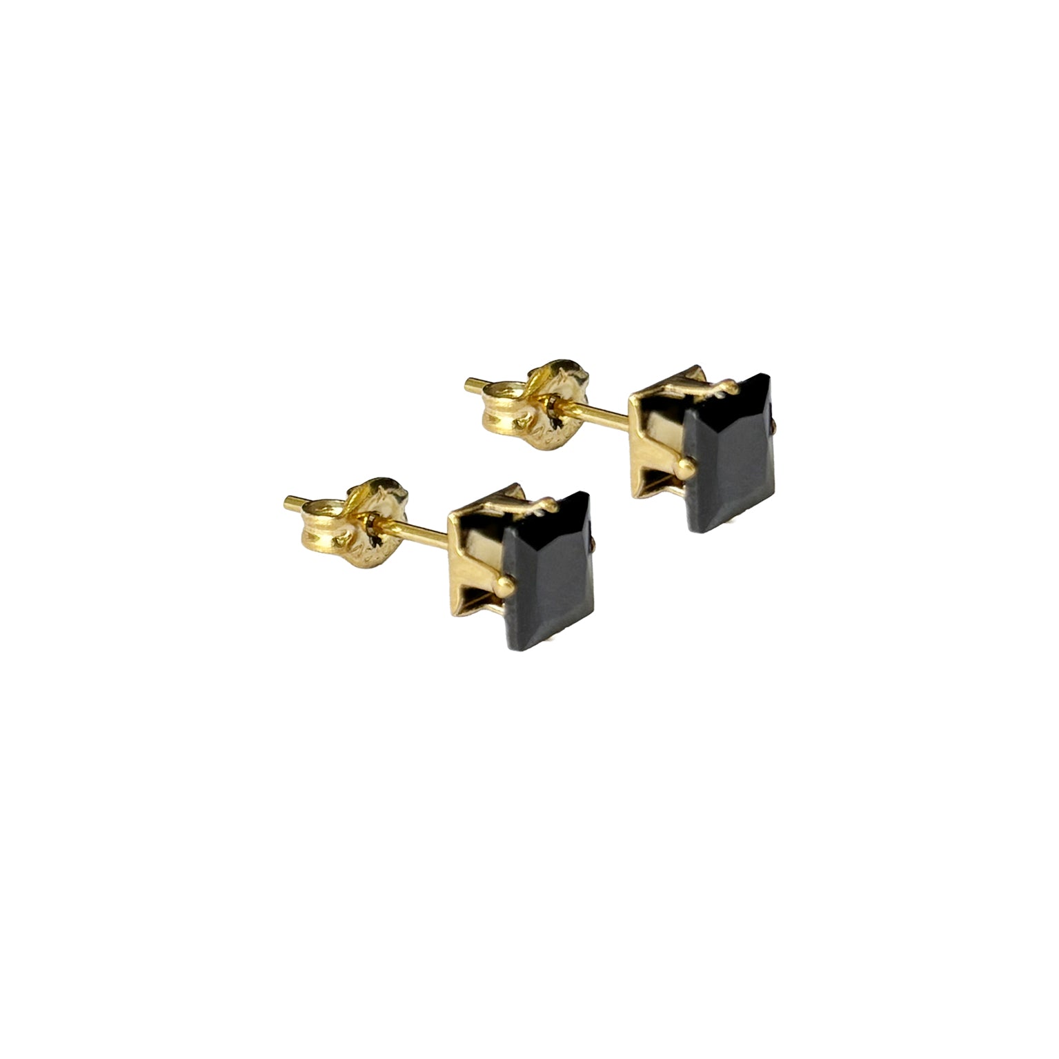 BRINCO BASIC QUADRADO PONTO DE LUZ COM ZIRCÔNIA PRETA