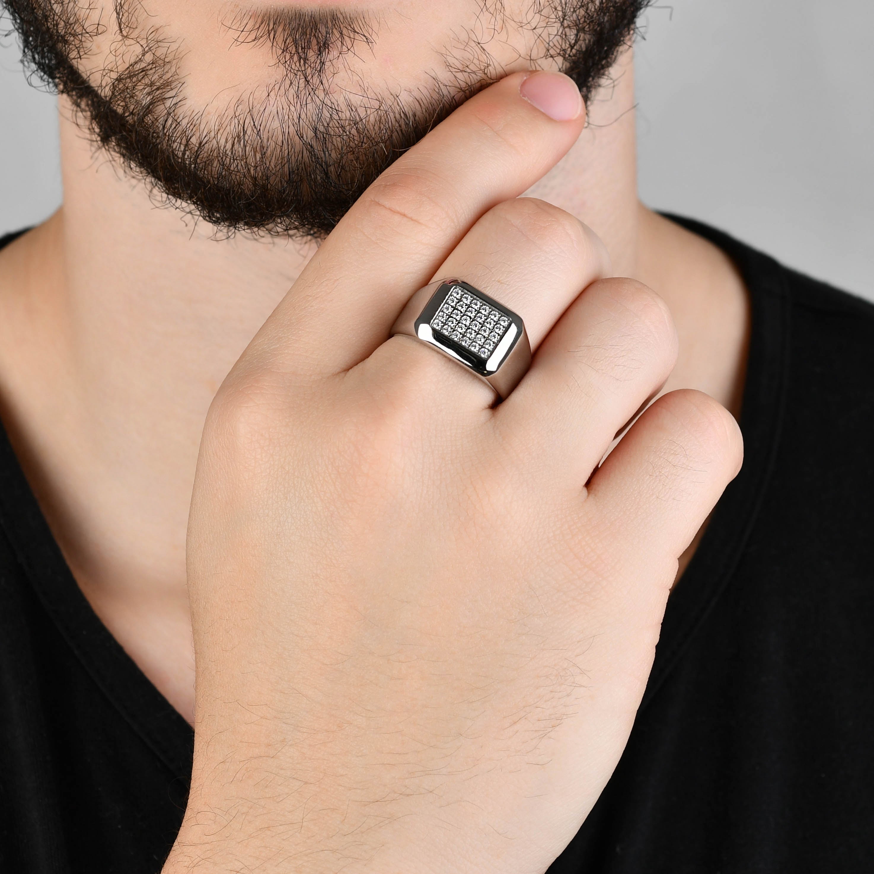 ANEL PRIME SINETE QUADRADO CHANFRADO COM ZIRCÔNIAS